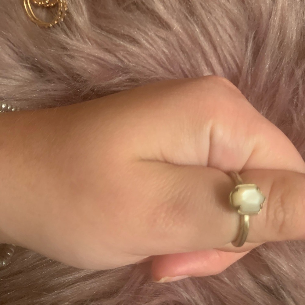Kendra Scott pearl ring